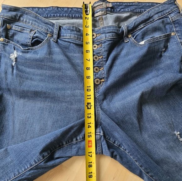 Torrid Mid Rise Vintage Stretch Flare Jeans Size 24 Short - Picture 5 of 11